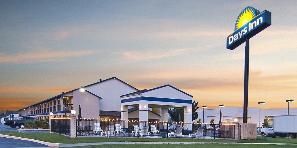 Days Inn Norman Zewnętrze zdjęcie